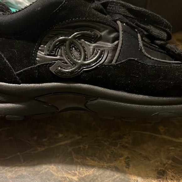 Practically new worn three times , Moving sale!! - Picture 7 of 7